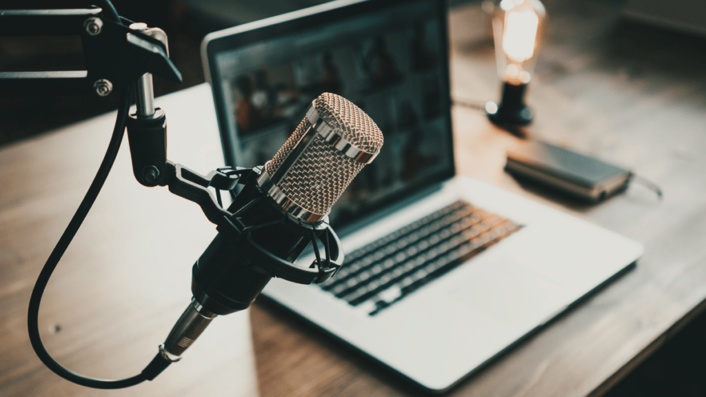What is a Podcast: Understanding the Digital Phenomenon